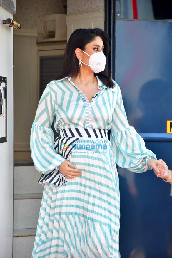 photos kareena kapoor khan and varun dhawan spotted at mehboob studios 5
