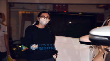 Photos: Karisma Kapoor, Randhir Kapoor and Babita Shivdasani spotted at Kareena Kapoor Khan’s house in Bandra