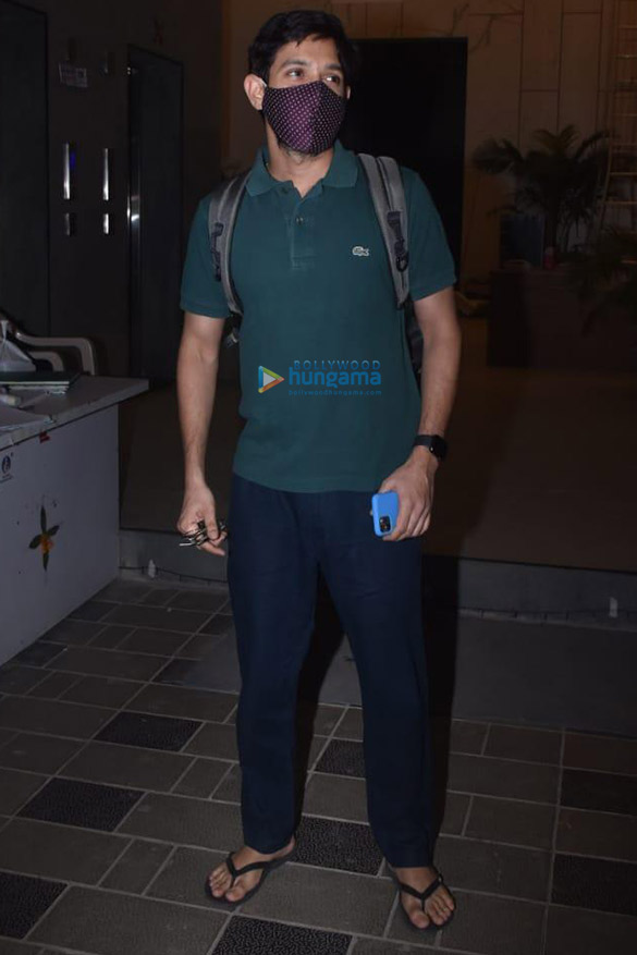 photos kriti kharbanda and vikrant massey snapped in andheri 2