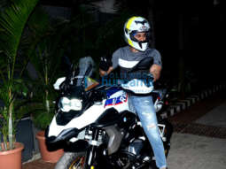 Photos: Kunal Kemmu snapped getting his new bike