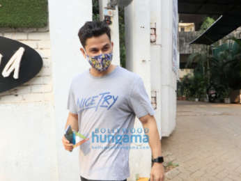 Photos: Kunal Kemmu snapped In Bandra