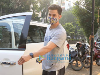 Photos: Kunal Kemmu snapped In Bandra