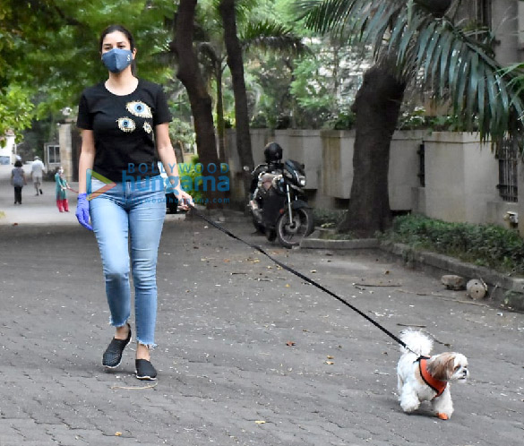 photos malaika arora and sophie choudry snapped in bandra 1 2