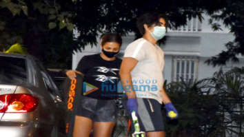 Photos: Malaika Arora playing cricket with son Arhaan Khan in Bandra