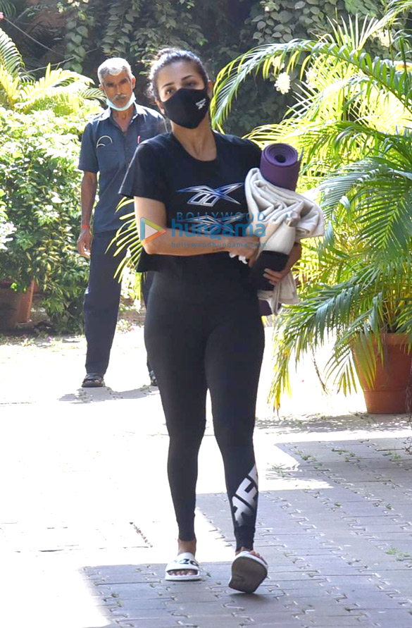 Photos: Malaika Arora spotted at Bandra Photos: Malaika Arora spotted at Bandra