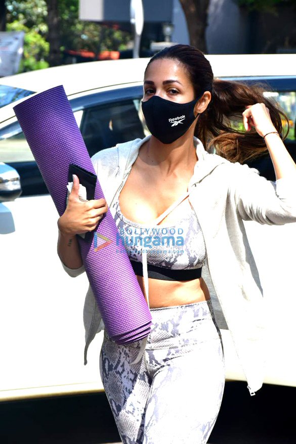 Photos: Malaika Arora spotted at Diva Yoga studio Photos: Malaika Arora spotted at Diva Yoga studio