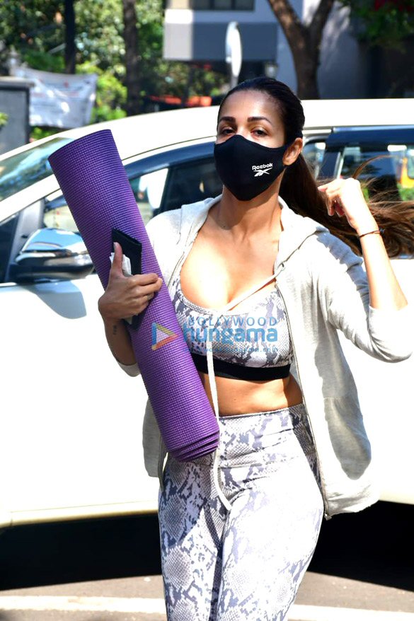 photos malaika arora spotted at diva yoga studio 2 6