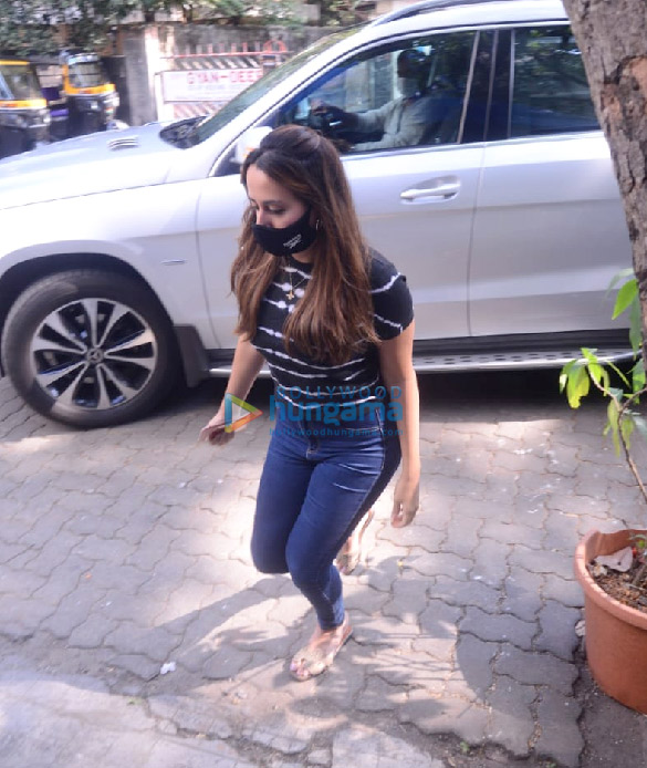 photos natasha dalal snapped at a clinic in juhu 2