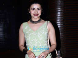 Photos: Prachi Desai snapped in Juhu
