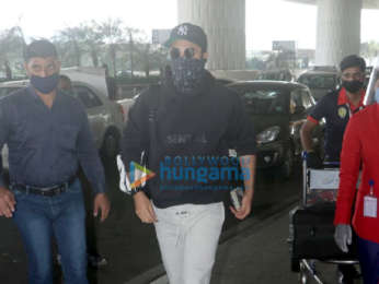 Photos: Ranbir Kapoor and Anupriya Goenka and others snapped at the airport