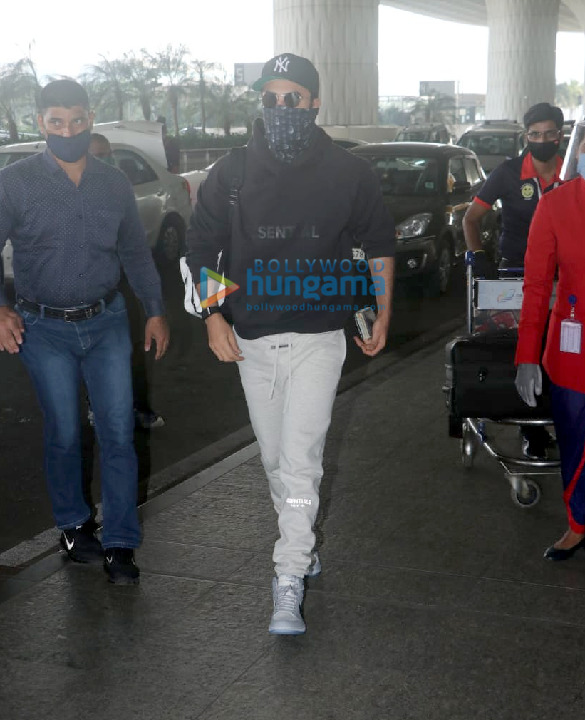 photos ranbir kapoor snapped at the airport 2 2