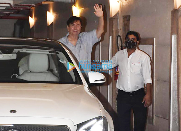 Photos: Randhir Kapoor and Babita snapped at Kareena Kapoor Khan’s house in Bandra Photos: Randhir Kapoor and Babita snapped at Kareena Kapoor Khan’s house in Bandra