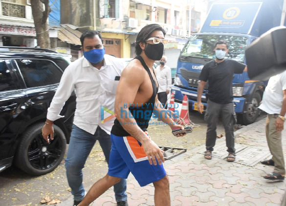 Photos: Ranveer Singh snapped in the town Photos: Ranveer Singh snapped in the town
