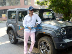 Photos: Rohit Roy spotted at Kromakay salon in Juhu