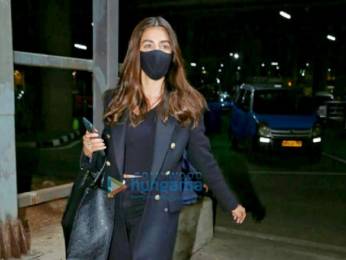 Photos Sara Ali Khan, Pooja Hegde and Karanvir Bohra snapped at the airport