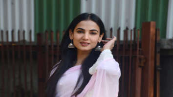 Photos: Sonal Chauhan snapped at Nature’s Basket in Juhu