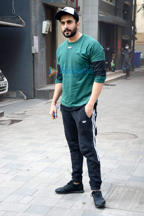 photos sunny singh nijjar snapped in juhu 2 2