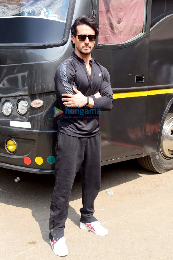 photos tiger shroff snapped at the suburban studio 2