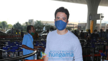 Photos: Tusshar Kapoor, Pooja Hegde and Karishma Tanna snapped at the airport