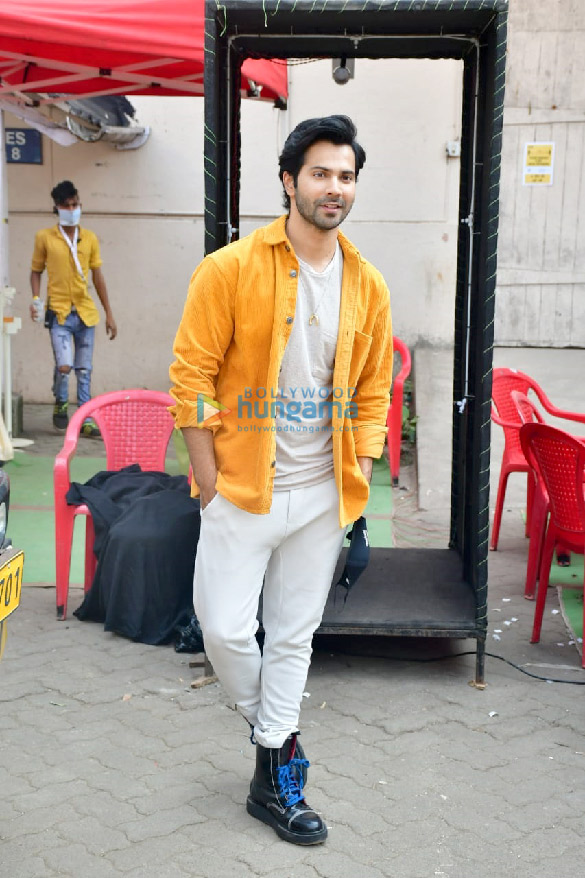 photos varun dhawan snapped while promoting coolie no 3