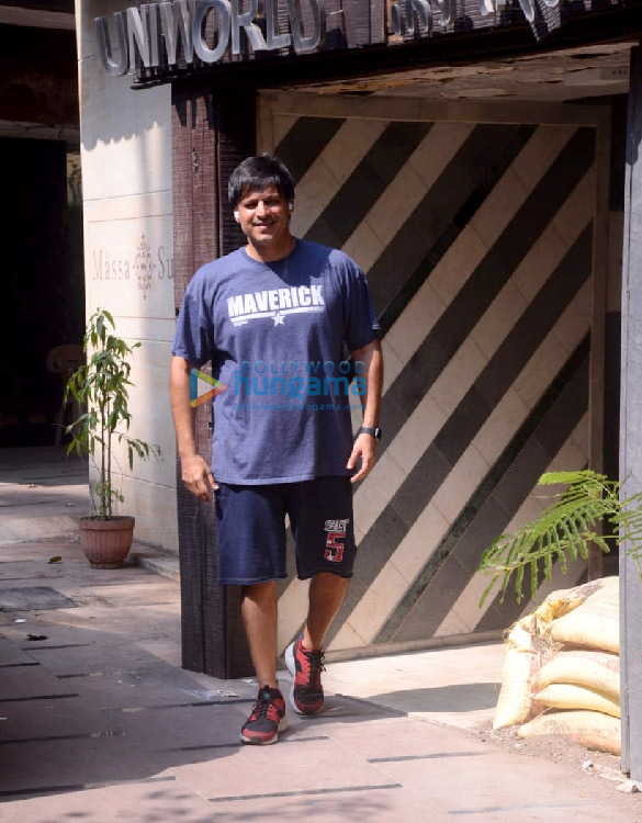 photos vivek oberoi snapped at the gym in juhu 2