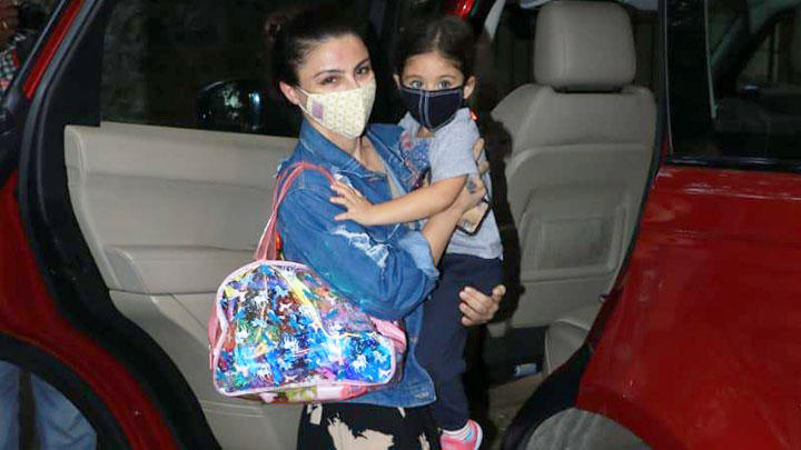 Neha Dhupia & Soha Ali Khan spotted with their daughters in Bandra