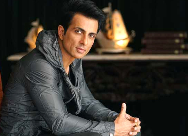 Sonu Sood's cyclist fan airlifted from Varanasi with his cycle Sonu Sood's cyclist fan airlifted from Varanasi with his cycle