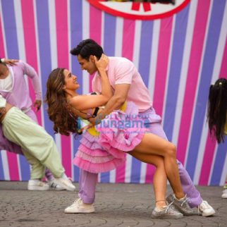 Movie Stills of the movie Coolie No.1