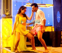 Movie Stills Of The Movie Coolie No. 1