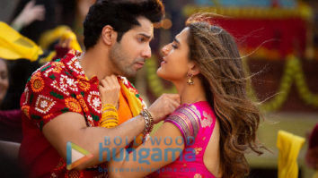 Movie stills of the movie Coolie No.1