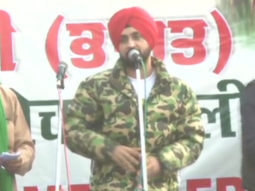 Diljit Dosanjh joins farmers’ protest at Singhu border, urges the govt to accept demands by farmers
