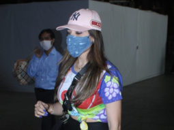 Kanika Kapoor spotted at Airport