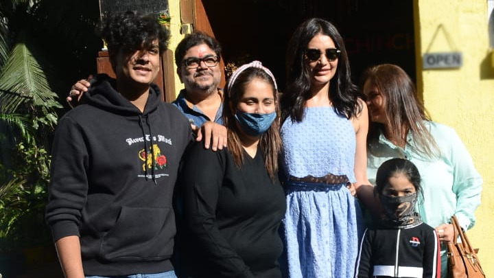 Karishma Tanna along with her family snapped at Juhu for her Birthday celebrations