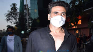 Photos: Akshay Kumar snapped at Puja Films office in Juhu