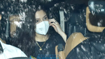 Photos: Anushka Sharma snapped at a clinic in Juhu