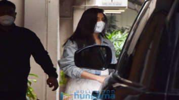 Photos: Anushka Sharma snapped in Juhu