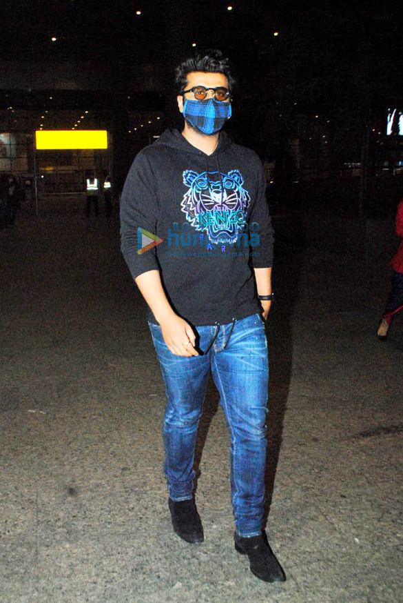 Photos Arjun Kapoor, Chunky Pandey, Sonu Sood and others snapped at the airport Photos Arjun Kapoor, Chunky Pandey, Sonu Sood and others snapped at the airport