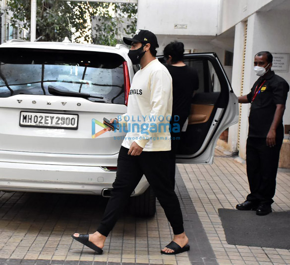 Photos: Arjun Kapoor with his sister at Hinduja hospital in Khar Photos: Arjun Kapoor with his sister at Hinduja hospital in Khar