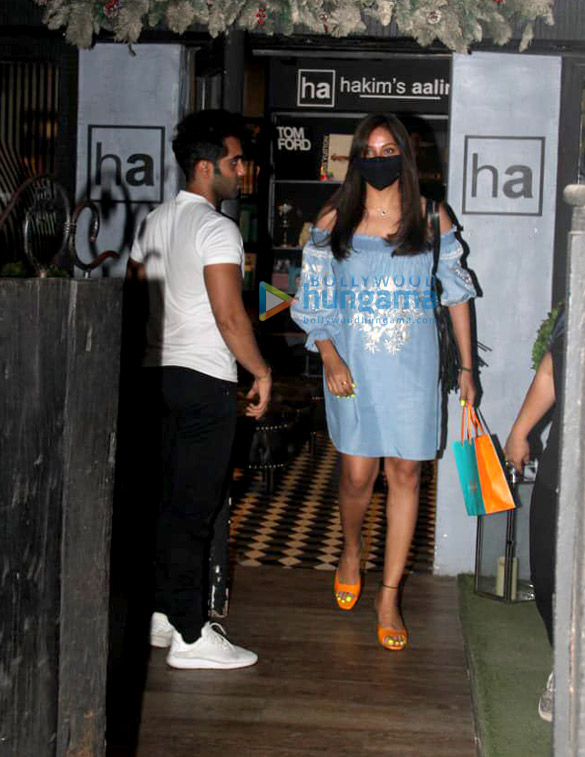 photos bipasha basu snapped at hakims aalim salon in khar 1