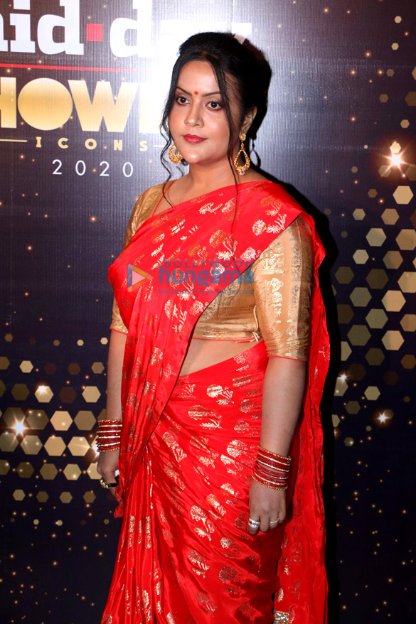 photos celebs snapped at midday showbiz icon awards 2020 14
