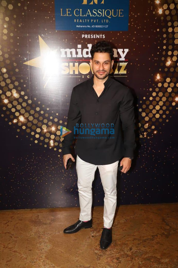 photos celebs snapped at midday showbiz icon awards 2020 4