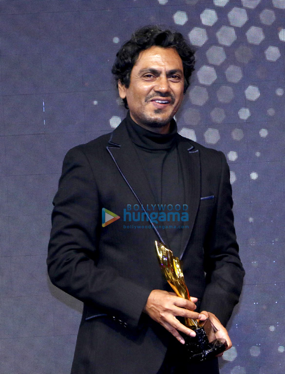 photos celebs snapped at midday showbiz icon awards 2020 8