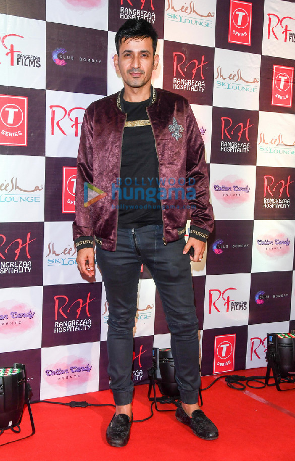 photos celebs snapped at the launch of club bombay success party of bewafa tera masoom chehra song 15