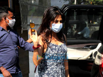 Photos: Chitrangda Singh spotted outside at Silver Beach Cafe, Juhu