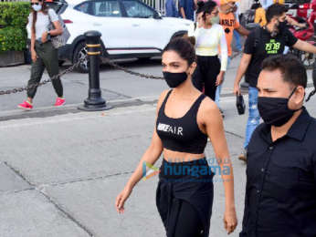 Photos: Deepika Padukone and Siddhant Chaturvedi spotted at Gateway Of India