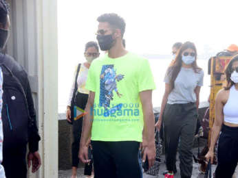 Photos: Deepika Padukone and Siddhant Chaturvedi spotted at Gateway Of India