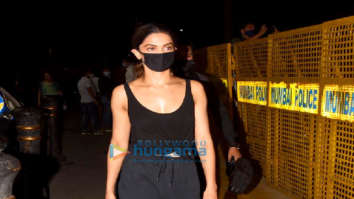 Photos: Deepika Padukone spotted at Gateway Of India