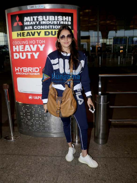 Photos: Urvashi Rautela, Kriti Sanon, Alia Bhatt and others snapped at the airport Photos: Urvashi Rautela, Kriti Sanon, Alia Bhatt and others snapped at the airport