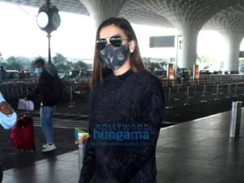 Photos: Gauahar Khan, Karishma Tanna and Dhvani Bhanushali snapped at the airport