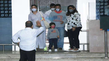 Photos: Kareena Kapoor Khan, Saif Ali Khan and Taimur Ali Khan snapped at private airport